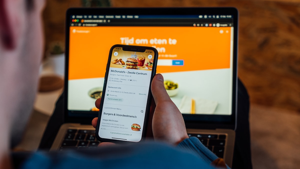 Customer placing a food order on a restaurant’s own website
